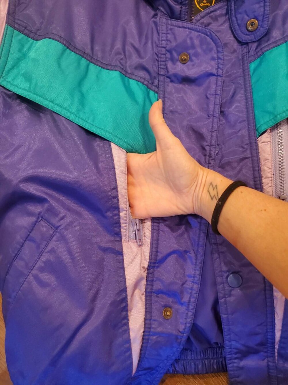 Retro Colorblock Ski Jacket - Picture 5 of 13